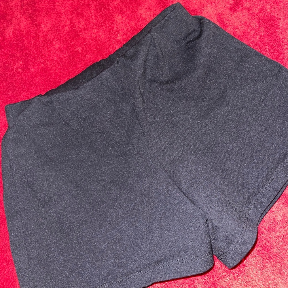 BLACK PAPAYA SHORTS